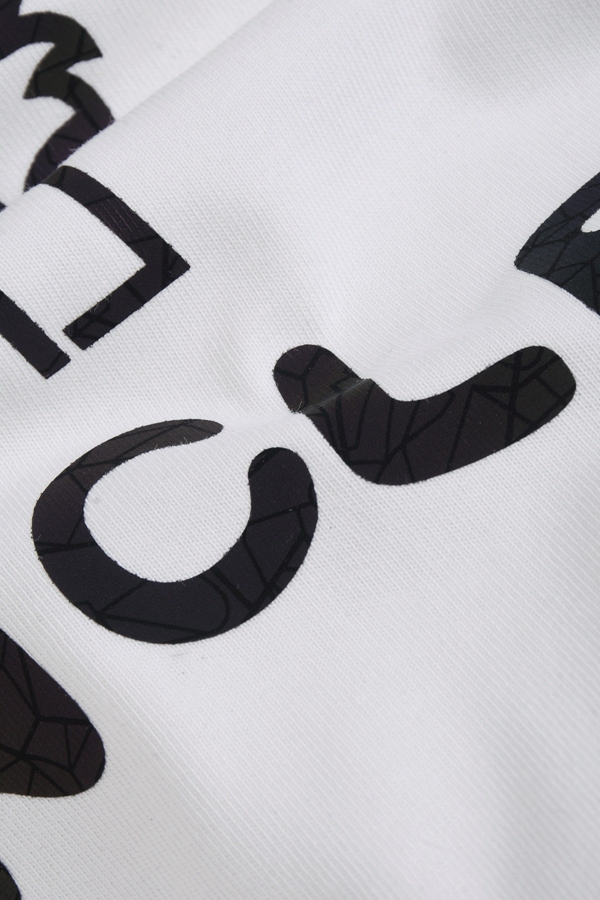 ブランドTシャツ角部分ディテール